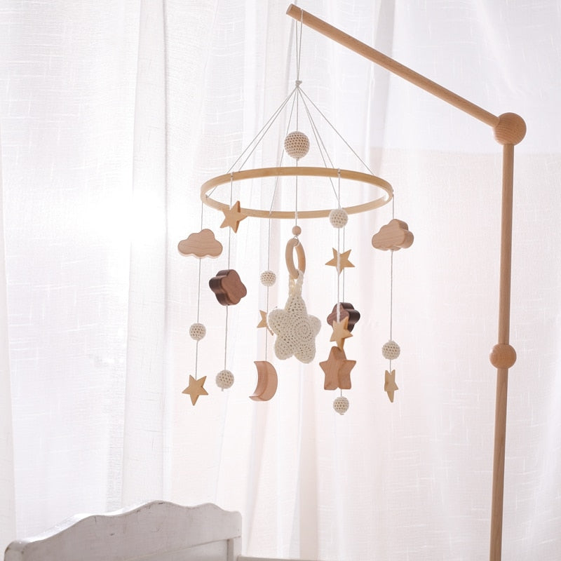 Mobile Bébé Nuage en bois